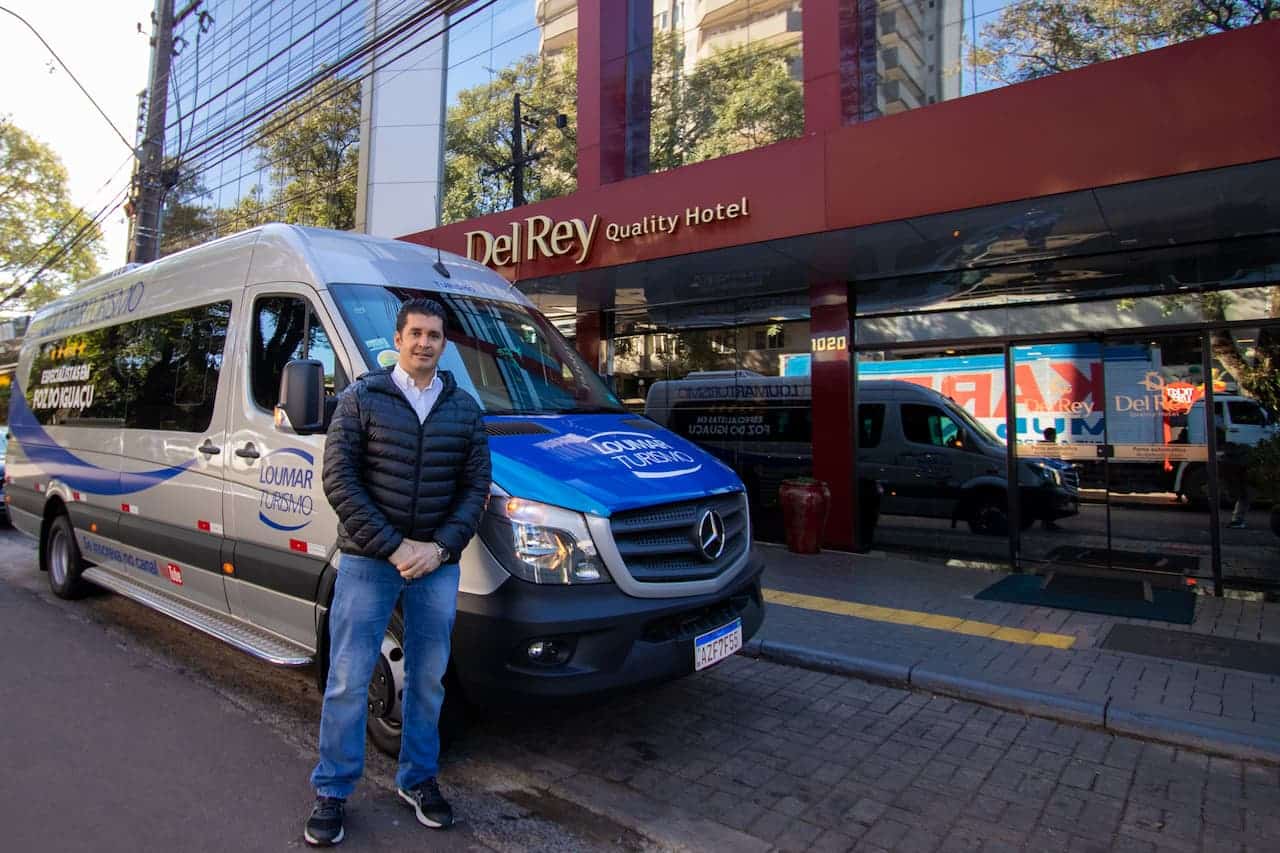 Van Loumar em hotel de Foz do Iguaçu - hospedagem para eventos